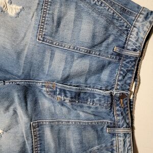 Light Wash Distressed Denim Jeans - Blue